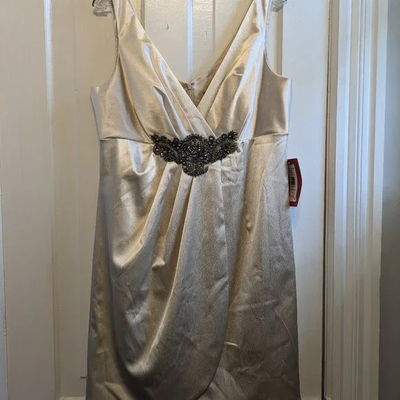 JS Collection dress - Picture 3 of 8